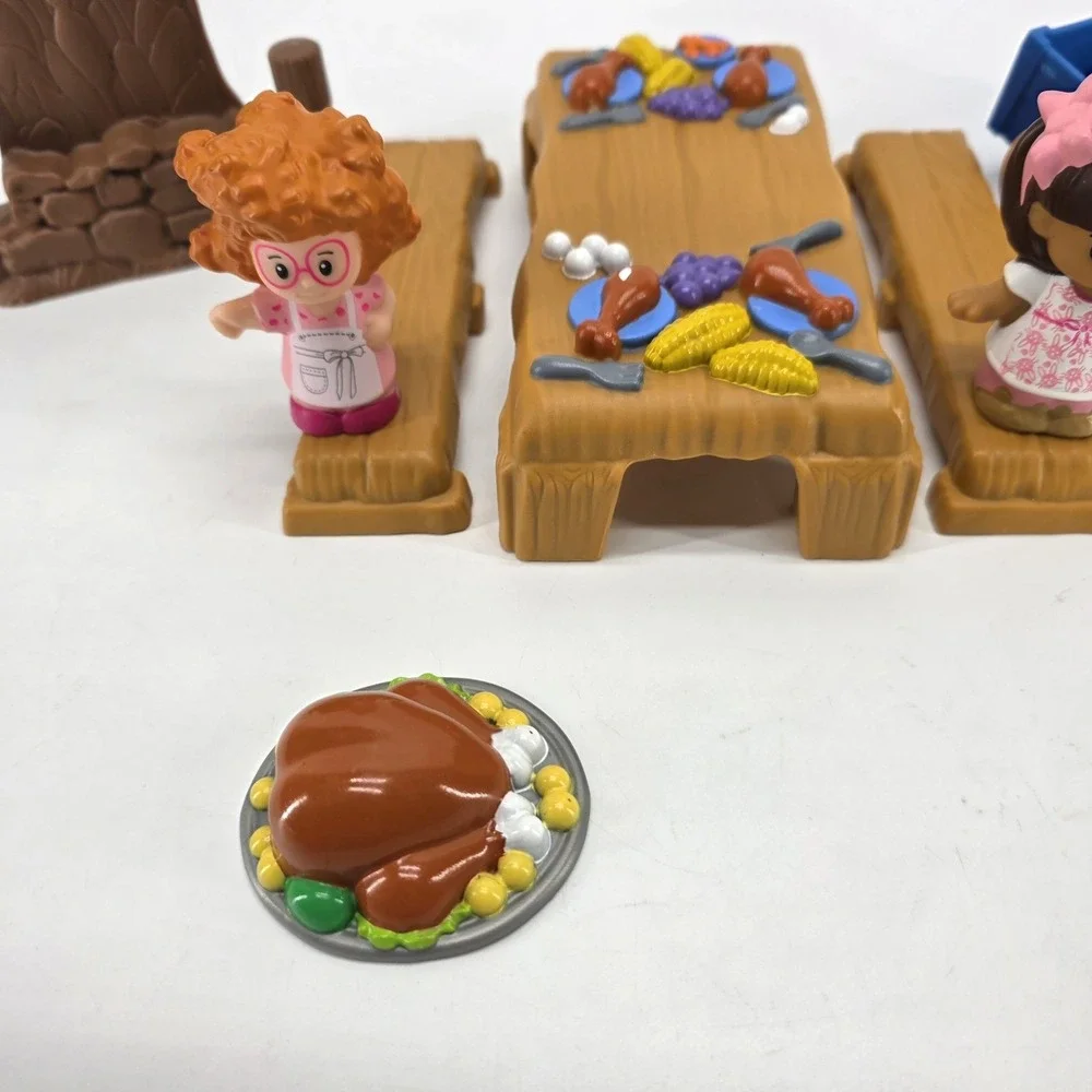 Fisher-Price Little People Thanksgiving Celebration Pilgrims Indians Sophie